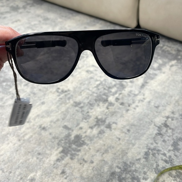 New Tom Ford Todd TF880 01A Unisex Aviator Sunglasses Black FT0880 - Picture 13 of 16